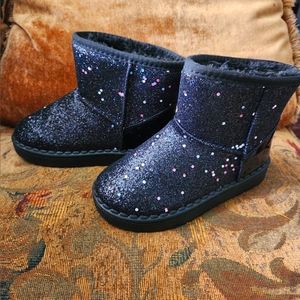 👧 Girls Faux Fur-Lined Boots👢